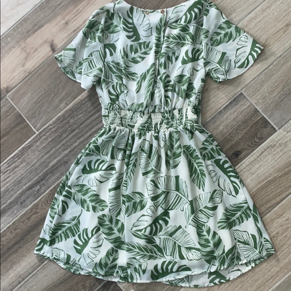 NWOT Sienna Sky Button detail dress! Sz S - Picture 4 of 5
